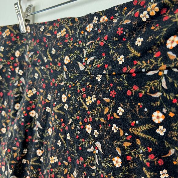 ModCloth Women's Size Large Dark Florals Off the Shoulder 3/4 Sleeve Top - Picture 4 of 7
